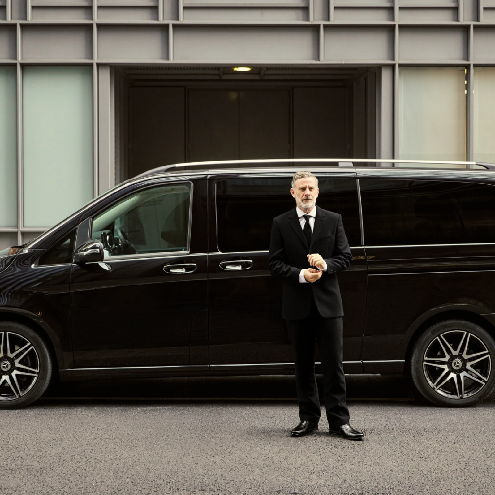 Executive corporate chauffeur service Milton Keynes