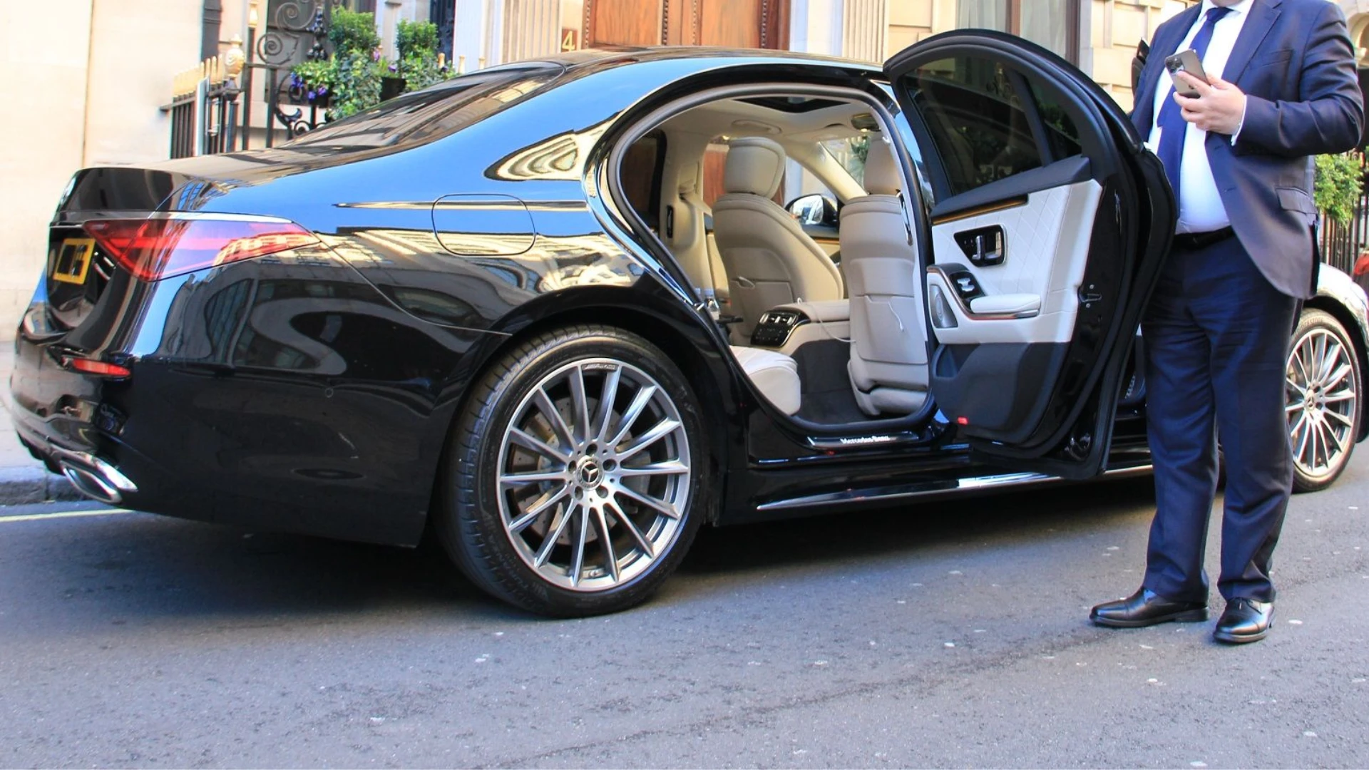 Chauffeur service Wolverton Milton Keynes near the historic railway works
